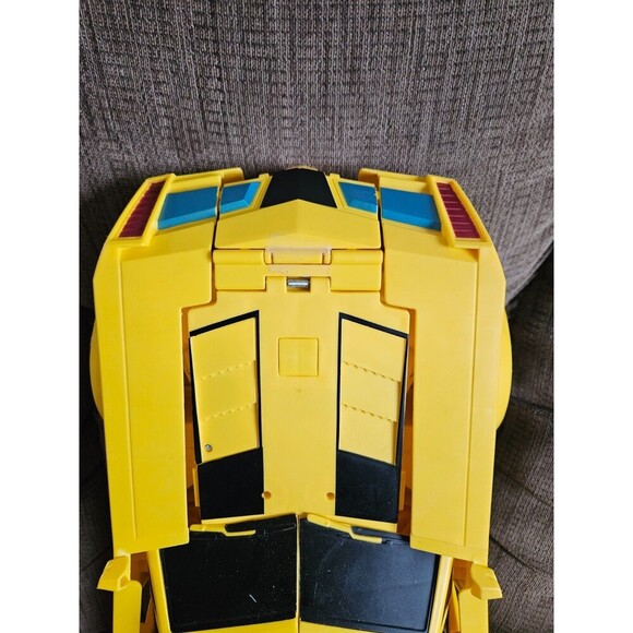 Hasbro 2014 Transformers Bumblebee Talking Action Figure Toy Car - Picture 3 of 9
